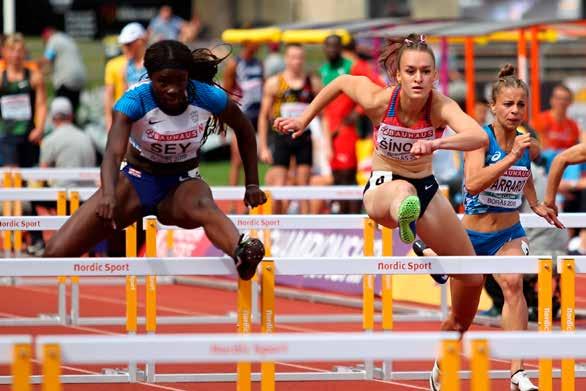 Tereza Elena ŠÍNOVÁ (100 m hurdles) born: 17. 8. 2001 Praha height / weight: 168 cm / 57 kg club / 1st club: Atletika Jižní Město z.s. coach / 1st coach: Ladislav Kárský hobbies: reading instagram: tereza.
