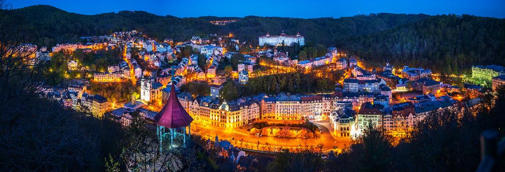 INFOCENTRUM MĚSTA Karlovy Vary, o.p.s. Při propagaci destinace dochází ke střetu několika trhů (rezidentů, návštěvníků lokace, podnikatelských subjektů).