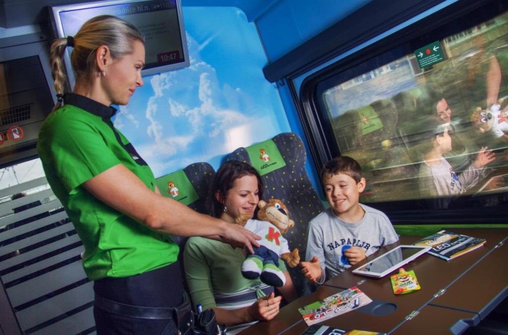 Dětský oddíl je vyznačen v rezervačním systému Leo Express a rodiče s kočárkem a děti do 14 let by zde měly být při nákupu jízdenky usazovány automaticky.