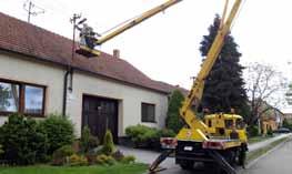 Slovo starostky Obnova svítidel veřejného osvětlení Instalace posezní Ořez větví kvůli bezpečnosti Údržba fotbalového hřiště Vážení a milí spoluobčané, přiznám se, že se mi můj minulý text, ještě v