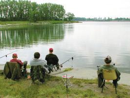 KULTURA, SPORT, VOLNÝ ČAS Tenisové kurty TJ Sokola Bohumín v parku P. Bezruč slouží zejména široké veřejnosti, ale také ligovým zápasům.