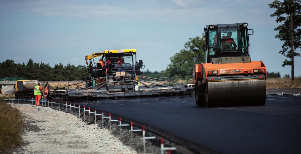 provedení Úprav z směsí a pojiv Nízkohlučné povrchy Kalové vrstvy typu Slurry Seal ACO BBTM SMA LA PA ACL, ACP VMT SAL Postřiky Organizace ve Sdružení ALPINE Bau CZ a.s. 625,200 21,600 167,200 2,400 544,300 4,800 805,100 Mikrokoberce Obnovovací a zdrsňovací nátěry BITUNOVA spol.