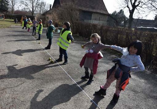Odpad v Morašicích dáváme nejenom do velkých kontejnerů u prodejny, ale s čím si nevíme rady, pokračujeme do sběrného dvoru Obecního úřadu v Morašicích.