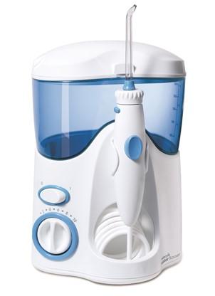 A B Obr. 89 - Přístroj typu Waterpik (A) a Airfloss (B) Použití přístrojů typu Waterpik Přístroj typu Waterpik lze použít supraigngiválně i subgingiválně.