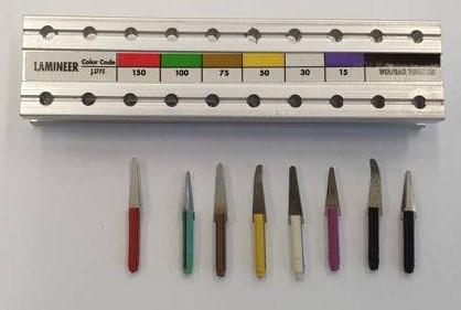 Koncovky typu LAMINEER jsou charakteristické svým specifickým tvarem do písmene V. Základní sada zahrnuje osm různých koncovek (viz obr. 61).