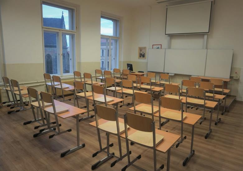 MATERIÁLNĚ
