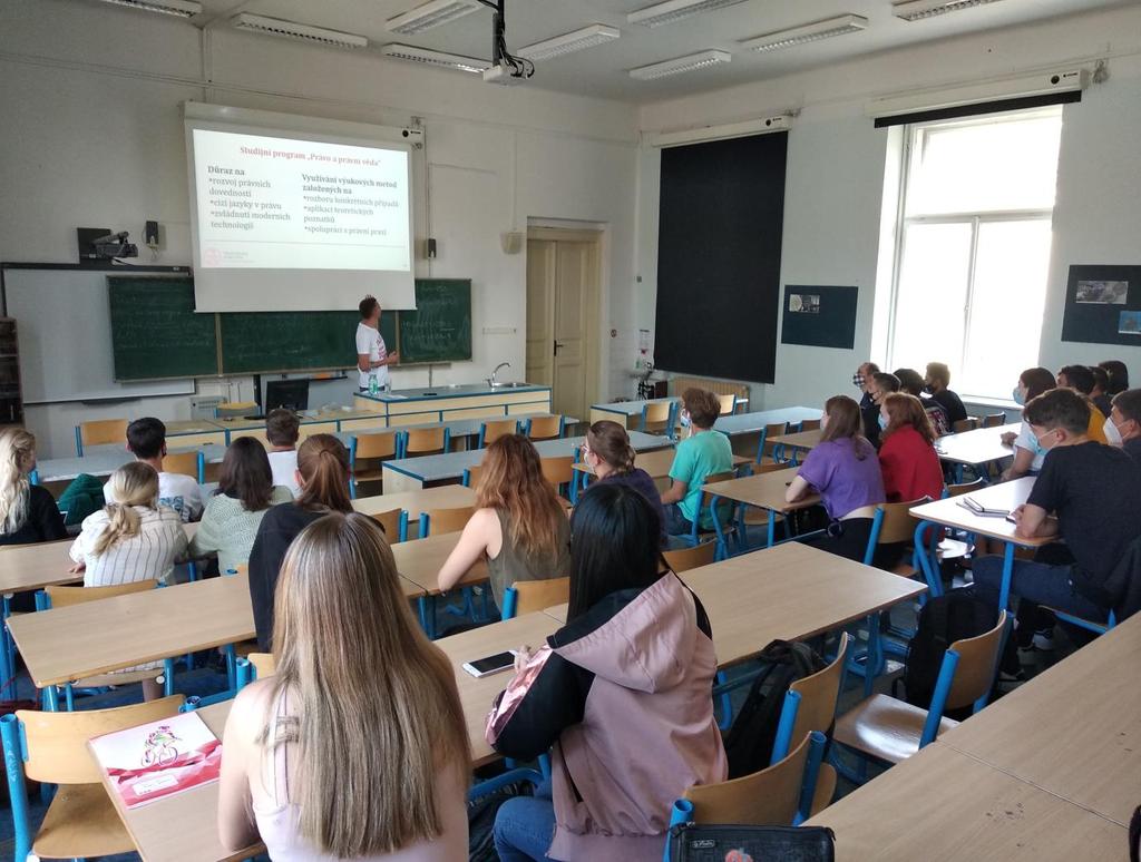 SPOLEČENSKÉ VĚDY, OBČANSKÁ VÝCHOVA A DĚJEPIS
