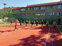 Vyzkoušely svoji slovní zásobu a znalost Andersenových pohádek. Nakreslily sochu, která by se podle nich hodila před Městský dům, a zvíře spojené s jedním místním rodinným podnikem.