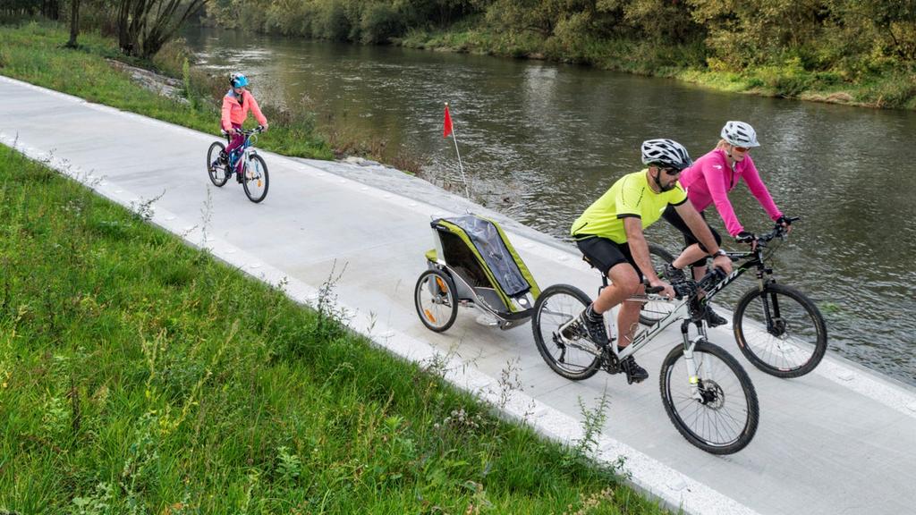VLTAVSKÁ CYKLOSTEZKA Nová Pec Lipno (po obou březích) Vyšší Brod Rožmberk nad Vltavou Český