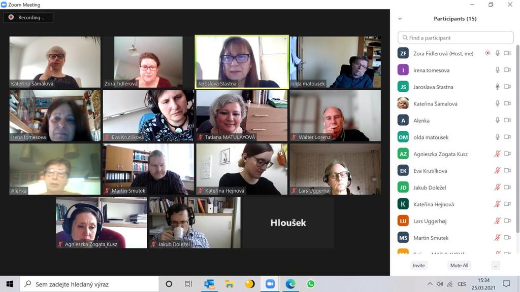 lektoři byli doslova vytěženi jejich informace o studijních programech, praktické výuce, didaktických postupech, přístupech ke studentům a k etickým otázkám byly velmi inspirativní a už dnes je