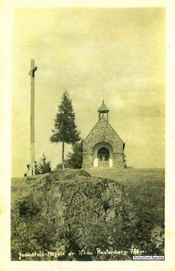 Obr. 10. Kaple na vrcholu Velkého Roudného, stav 1934 (www.fotohistorie.cz).