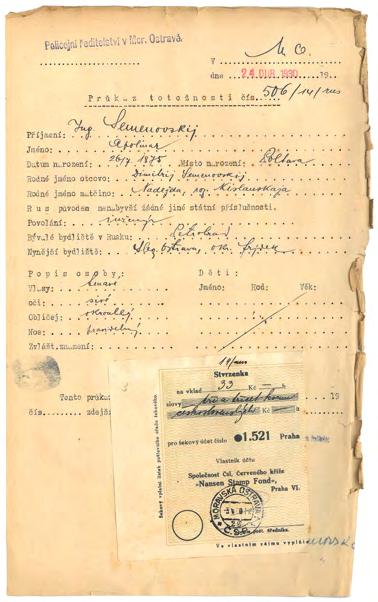 Registrační list k průkazu totožnosti (1930). ZAO, PŘMO, kart. 1919 První a druhá strana žádosti o vydání průkazu totožnosti (1930). ZAO, PŘMO, kart. 1919 Z obvodu Policejního ředitelství Moravská Ostrava se dochovaly spisy 215 žadatelů z let 1930 1938, které jsou uloženy v kartonech č.