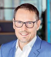 Komerční prezentace DIGITALIZACE JDE RUKU V RUCE S AUTOMATIZACÍ Firmy si často do svého skladu pořídí automatický nebo poloautomatický hardware či takzvané chytré technologie, ale až potom