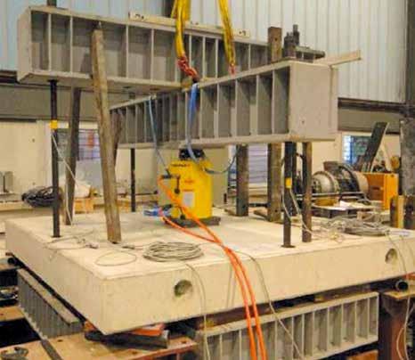materiály a technologie materials and technology ŠMYKOVÉ VÝSTUŽE PROTI PRETLAČENIU Šmyková odolnosť železobetónovej dosky bez šmykovej výstuže je zaistená zaklinením zŕn kameniva v šikmej trhline,