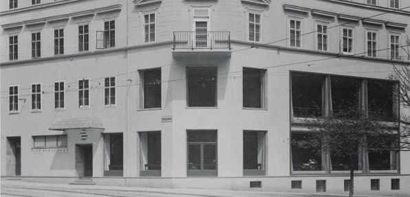 07 08 CAFÉ ESPLANADE 1925 1927 ROOSEVELTOVA Jednu z nejvelkolepějších brněnských kaváren navrhl Wiesner pro A. Strompfa.