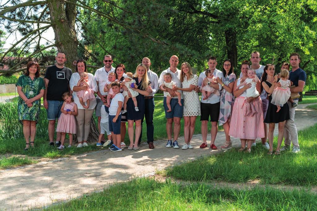 rybníka 13 občánků (z celkového počtu 44) narozených v roce