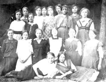 = hodnocení z roku 1930. Obyvatelé Loužnice byli vždy národnosti české a vždy upřímně svůj jazyk a svou vlast milovali.