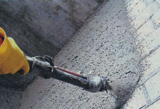 weberdur terralit TEPELNĚ IZOLAČNÍ OMÍTKA Definice výrobku Průmyslově vyráběná, tepelně izolační, suchá malta na bázi perlitu se speciálním hydraulickým pojivem. Barva Vyrábí se v přírodní šedé barvě.