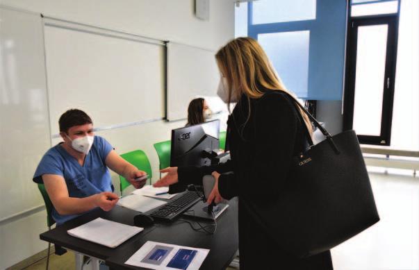 Zrušení záložní nemocnice v Letňanech v době strmého nárůstu počtu hospitalizovaných a kritického nedostatku intenzivních lůžek.