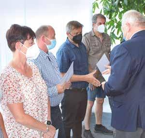 ročník soutěže o nejlepší diplomovou práci, kterou spolek organizoval spolu s Fakultou materiálově-technologickou VŠB- -TU Ostrava, předčasně ukončila i soutěž odborných skupin Technika kolem nás.