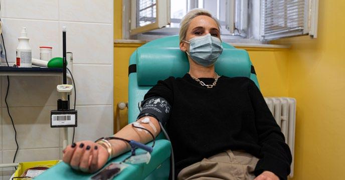 LOŇSKÉMU REKORDNÍMU ROČNÍKU. BA CO VÍC, V LISTOPADU SE VE VELKÉM DAROVALA I KREVNÍ REKONVALESCENTNÍ PLAZMA, A TO V POČTU 162 DÁRCŮ.