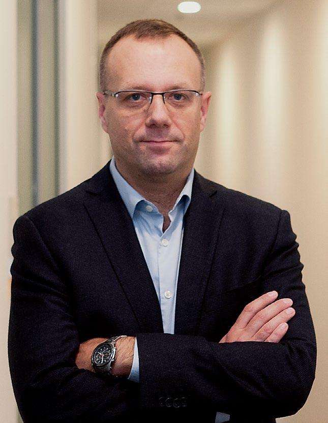 Vaše společnost je součástí nadnárodního koncernu STRABAG. Které výhody či nevýhody to pro vaše působení na českém trhu má?