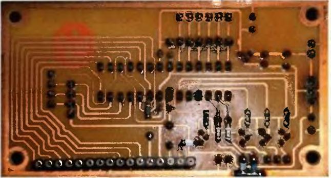 (ADC4OESDA) PDS (TXD) PC3 (ADCS) PD2 (INTO) PC2 (A0C2) PD3 WTI) PC1 (ADCI PD4 (XCK/t0) PC0 (ADCO) --OE VCC GND EF 2 ONO AR PBS MALI/TOW') AVCC PB?