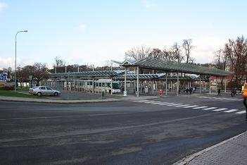 Obr. B20 Autobusové nádraží Trutnov;