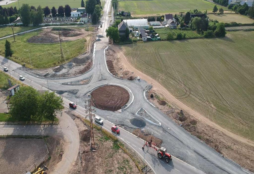 obrubníky a ničit zeleň. Od letošního července je to již minulost.