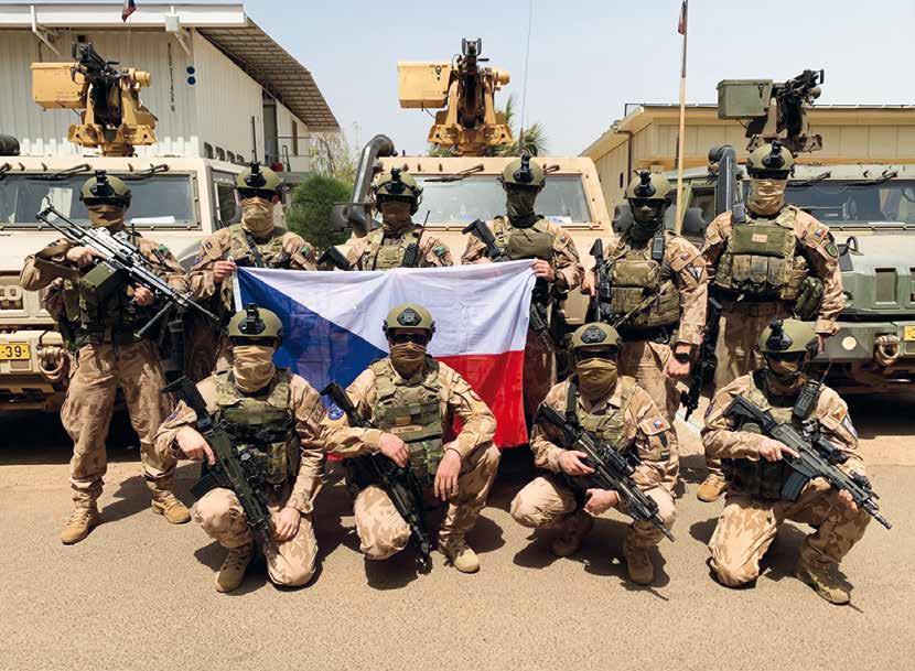29 V Mali covid dočasně přerušil výcvik a část vojsk se stáhla.