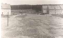 Historie 21 Na náměstí Klementa Gottwalda se sešli obyvatelé Holýšova i dne 18. 3. 1953 a to na tryzně věnované úmrtí osoby, která dala náměstí k dispozici své jméno.