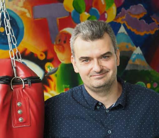 TÉMA Velká škola? Využijme toho Naše základní škola má od června nového ředitele, kterým se stal Libor Skala. Na Masarykově ZŠ ovšem není žádným nováčkem, působí u nás již pátým rokem.