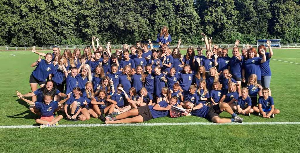 Atletické soustředění Letos, stejně jako každý rok, jsme využili prázdnin a vyrazili s našimi atlety do Sušice na soustředění. Na místě se sešlo přes 0 sportovců.
