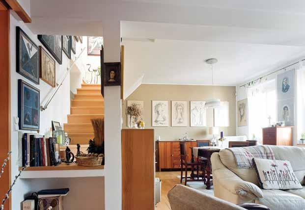 do bytu v suterénu photo 1 living space on the ground floor photo 2 a view of