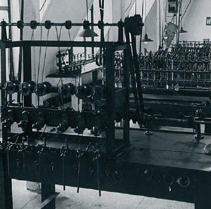 1 Historie a dnešek Tradiční výroba slinutých karbidů, z které vychází výroba Pramet Tools, se datuje od 30. Století.