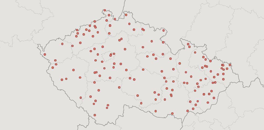 Toto rozhodnutí státu vede k velké rivalitě mezi ústavní péčí a tou pěstounskou, kdy je státem více podporována pěstounská péče nejen těch nejmenších dětí před pomocí při odchodu čerstvě plnoletých