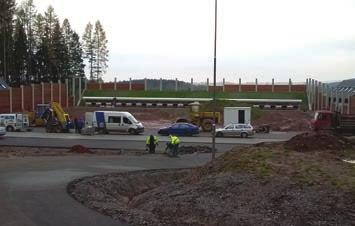 tečného nevhodného materiálu, který měl být použit do násypů stavby, a ten byl postupně za spolupráce objednatele uložen do vhodných lokalit.