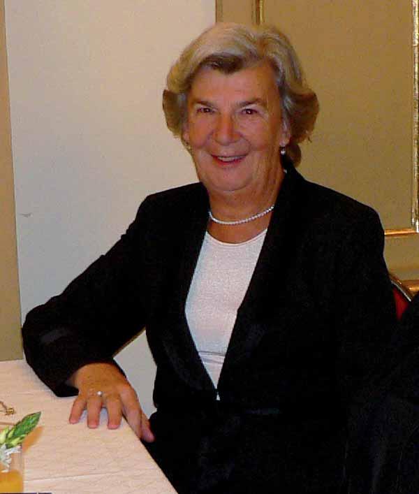 BULLETIN z právnické společnosti In memoriam JUDr. Jitka Fügnerová Nedávno nás opustila doktorka Jitka Fügnerová (*22. 3. 1936 13. 8. 2021), dlouholetá pražská advokátka.