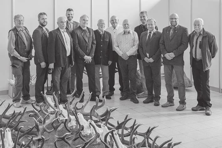přiloženy fotografie trofeje z více úhlů Trofej musí být označena identifikačním číslem (voděodolným) zajišťují certifikovaní hodnotitelé CIC, kteří provádějí hodnocení Poplatek 150 EUR musí být