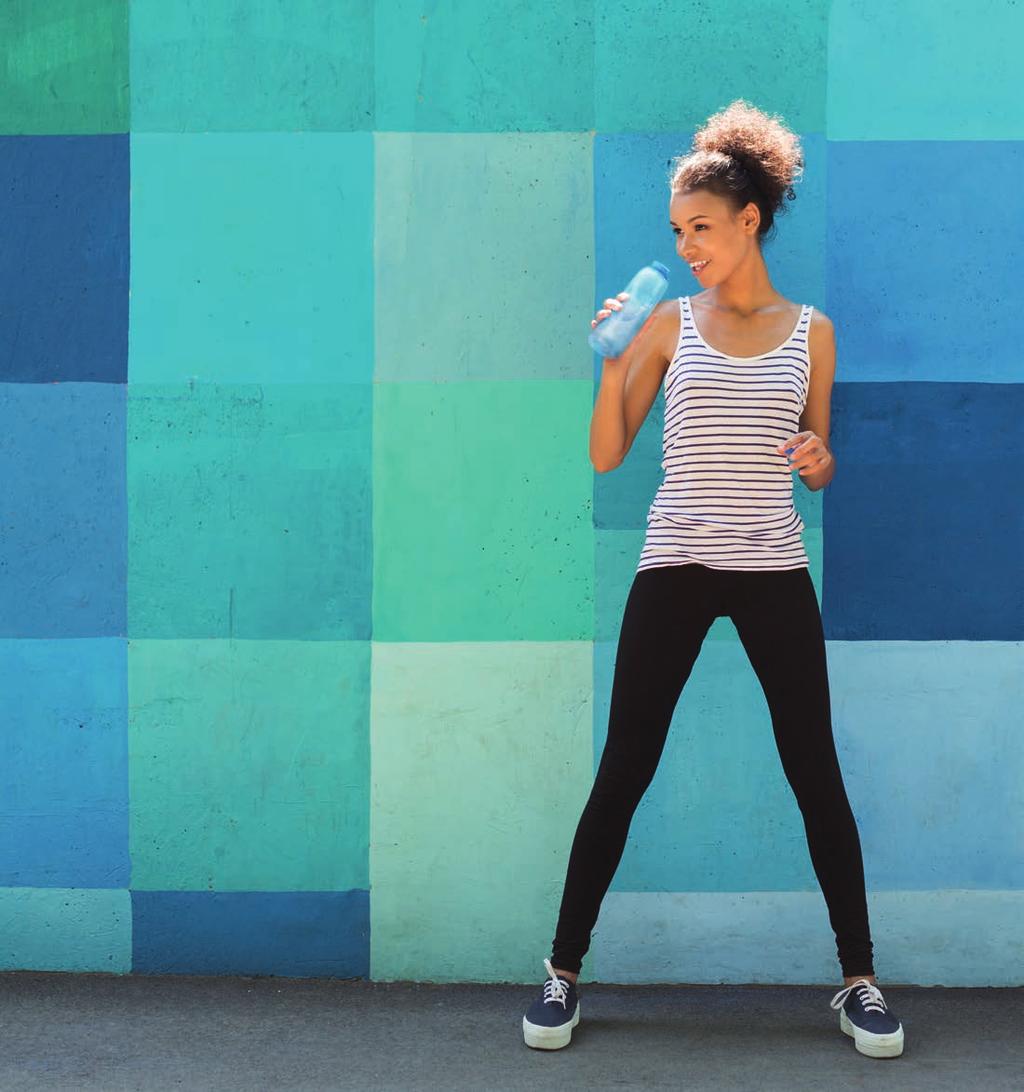 BPA-free sportovní lahve Naše opakovaně použitelné plastové lahve jsou bez BPA, takže z nich můžete bezpečně pít a zůstat tak v klidu.