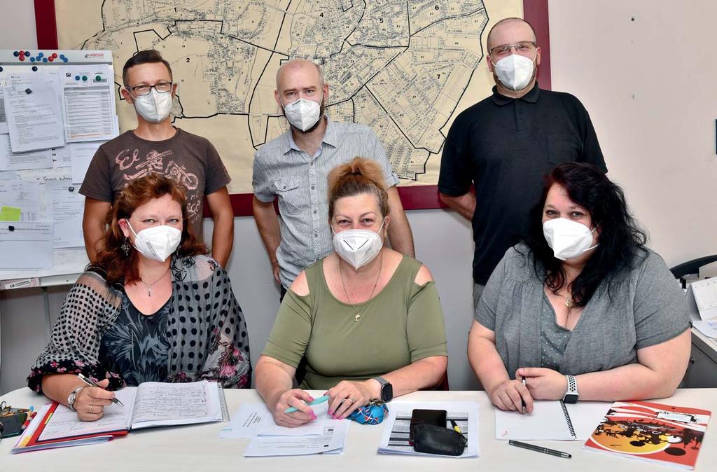 14 PŘEDSTAVUJEME PRAHA 1 PŘEDSTAVUJEME 15 Odbor technické a majetkové Tsprávy: Spravuje tři tisíce bytů a nebytových prostor Téma nebytových prostor a bytů se dnes řeší nejen na úrovni komunální, ale