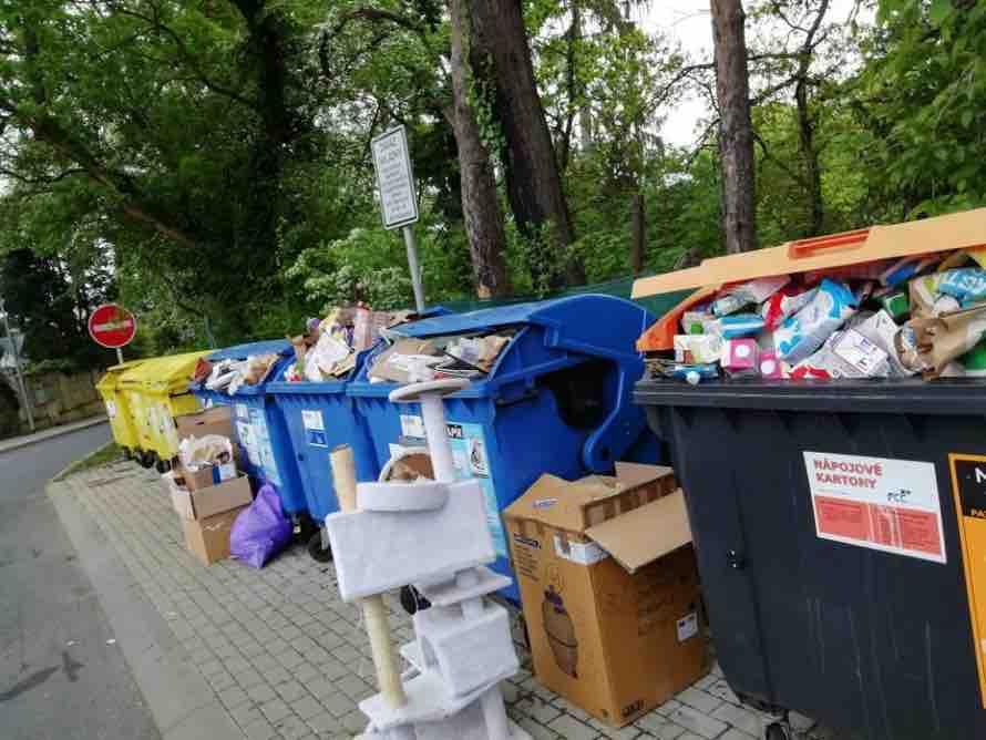 13 Za další náměty, jak vám můžeme pomoci, děkuji.