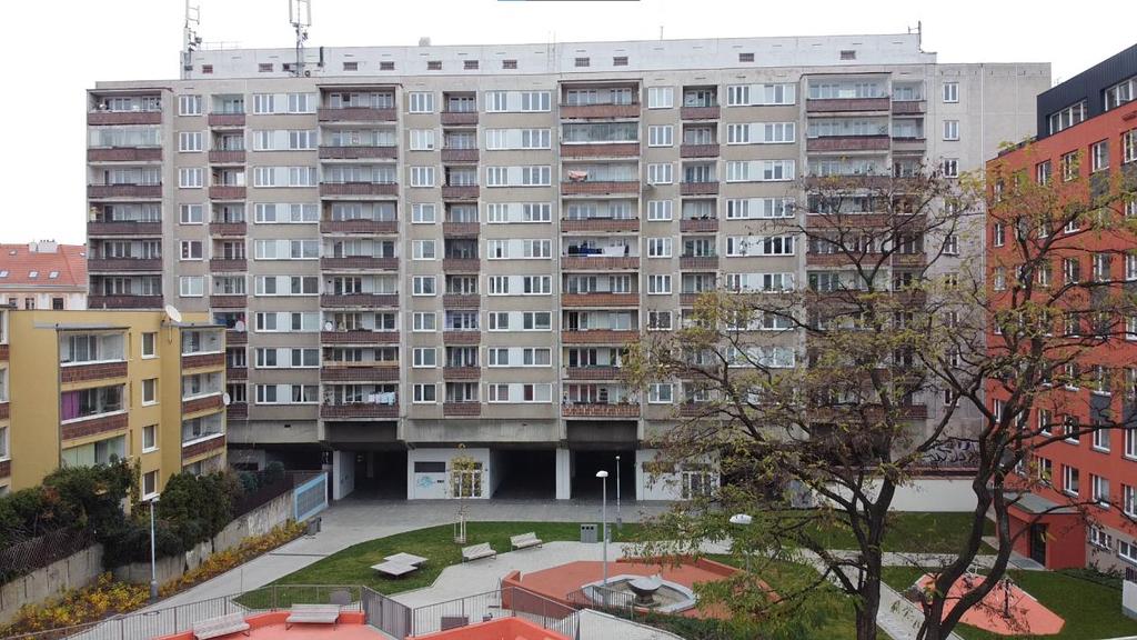5.2.4 Názory a spokojenost obyvatel Nejen Olšanské náměstí a jemu bezprostředně náležející panelové domy jsou problematickými částmi Žižkova svou nevhodnou hmotou a urbanistickým řešením zcela