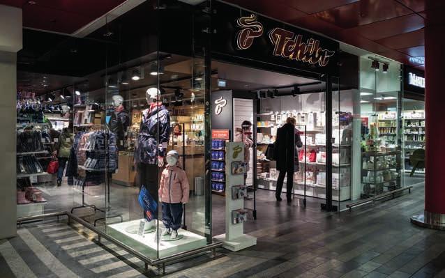 Příběh značky Tchibo Současnost značky Tchibo 30 let na trhu Tchibo opravdu není jen káva Tchibo vstoupilo na tehdejší československý trh v roce 1991 a převzalo Balírny obchodu Jihlava.