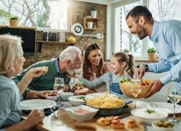 Spolu - naše oblíbené V angličtině se říká: A family that eats together, stays together - tedy, rodina, která jí spolu, zůstane spolu. A vědci s tím souhlasí.