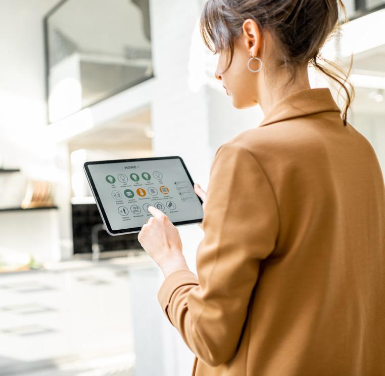 Základní funkcionality internetové připojení do každé bytové jednotky (WIFI a metalické vedení) základní balíček IP televize s možností rozs íření ovládání tepelného komfortu bytu ovládání