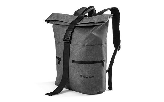 Pro laptop Obrázek 1: (vlevo) Škoda Urban backpack Obrázek 2: (vpravo) Maleroads outdoor backapck Často velmi podobný