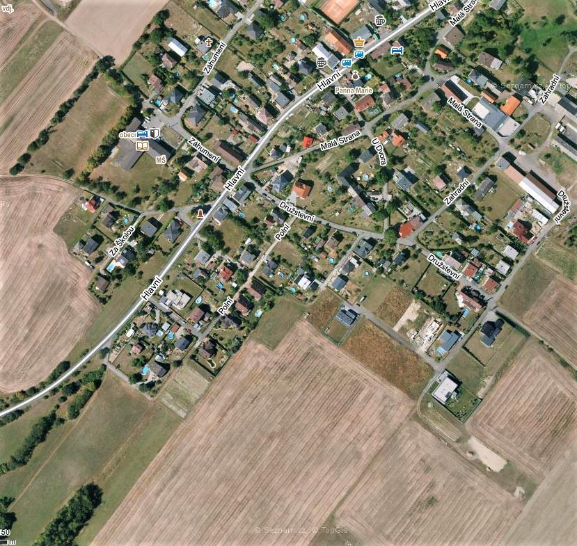 C. ŠIRŠÍ VZTAHY D. SOUČASNÝ STAV VYUŽITÍ ÚZEMÍ Řešená plocha je situována na jižním okraji zastavěné části Horní Lhoty; jde o pozemky zemědělské půdy, navazující na stávající zástavbu.
