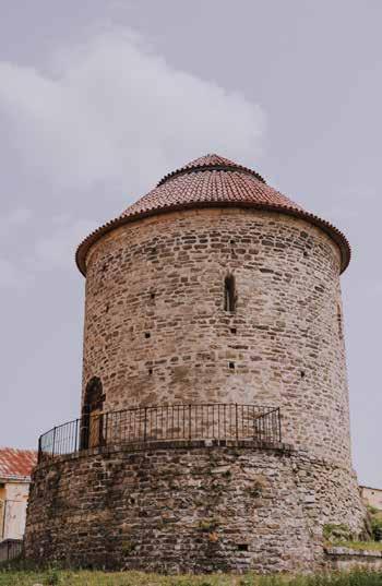 Dnes se Znojmo skládá z několika historických částí a připojených, dříve samostatných obcí. Památky Znojmo je plné historických staveb. Doslova na každém rohu na nějakou narazíte.