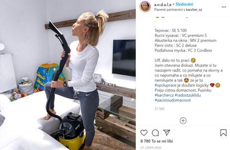 UTB ve Zlíně, Fakulta multimediálních komunikací 29 2.6.2 Jak reklamu označit? Zákon neříká, jaká konkrétní mechanika má být k označení reklamy použitá.